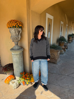 Sunday Stay Sweater - Black & Cream